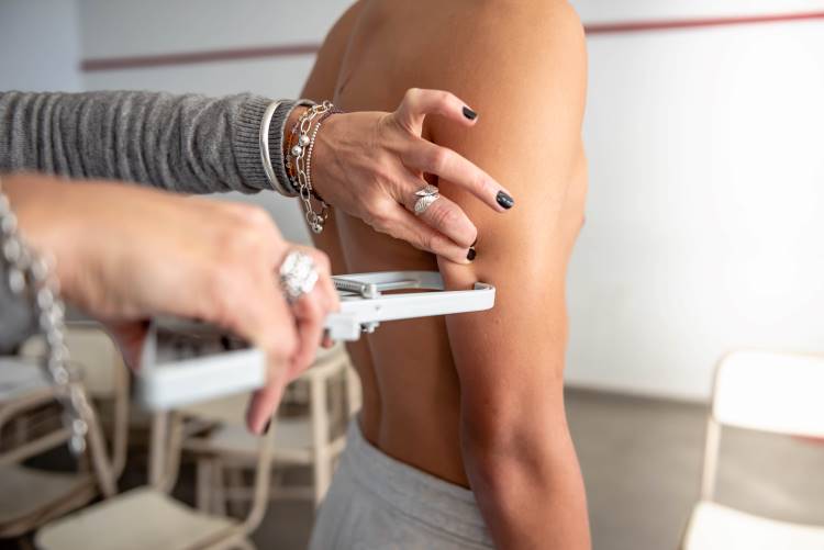 Docentes de la Facultad de Ciencias de la Salud brindaron capacitaciones en el club Estudiantes de La Plata