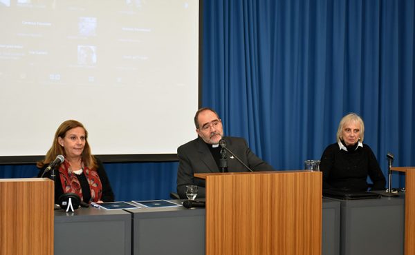 Presentación de las Jornadas de Formación Docente y firma de convenio CEC–UCALP
