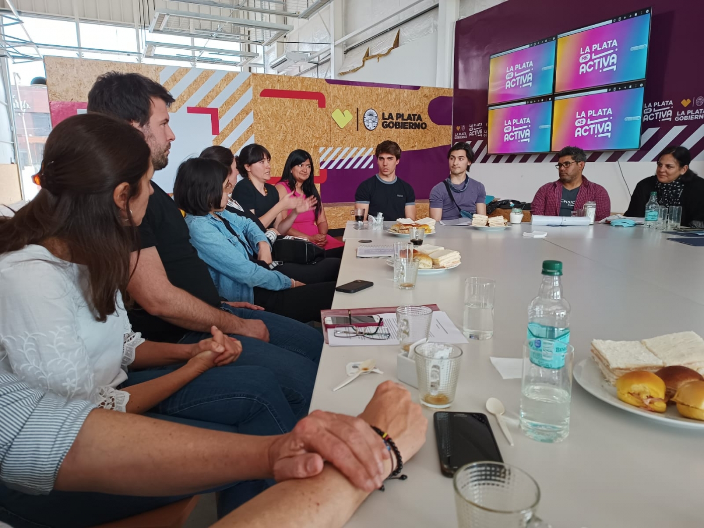 Importante reunión de vinculación entre la UCALP, instituciones platenses y emprendedores