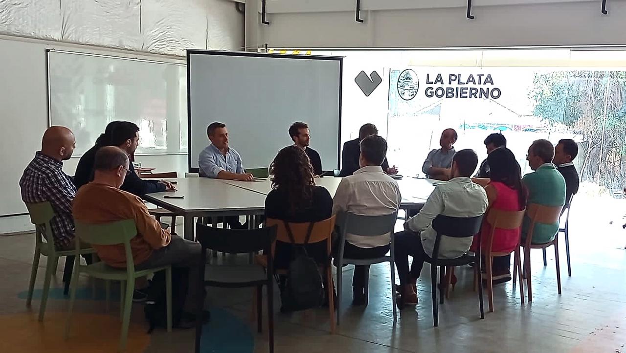 Importante reunión de vinculación entre la UCALP, instituciones platenses y emprendedores