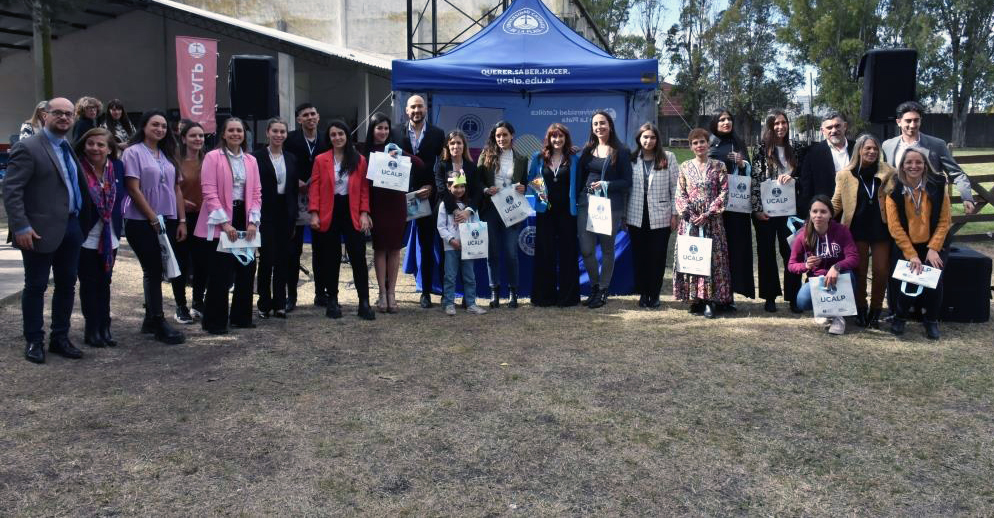 La UCALP celebró el Día del Estudiante y reconoció a los mejores promedios
