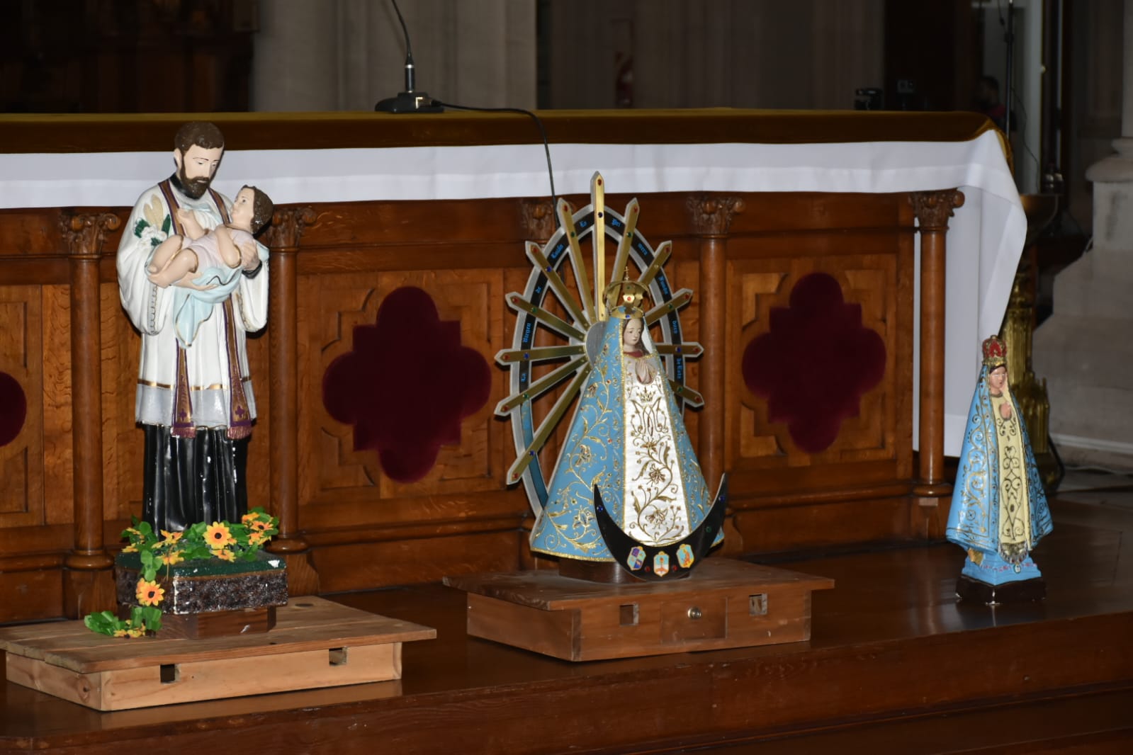 La UCALP en el gran acto de unidad social por Francisco en la Catedral (1)