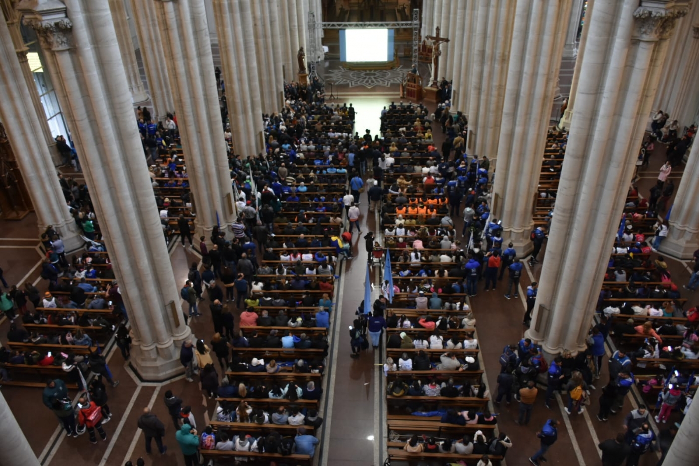 La UCALP en el gran acto de unidad social por Francisco en la Catedral (2)