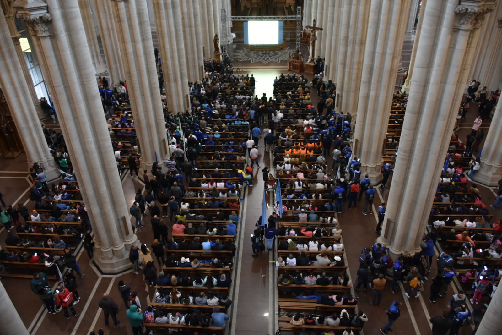 La UCALP en el gran acto de unidad social por Francisco en la Catedral (2)