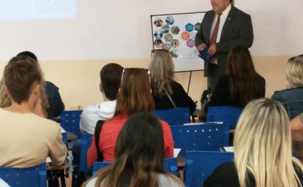 Con gran participación, se realizó una nueva Expo UCALP Bernal