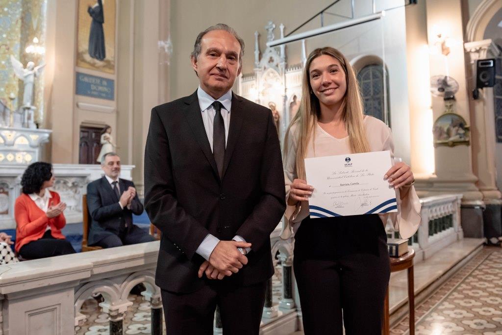 Emotivo Acto de Colación en la Subsede Bernal