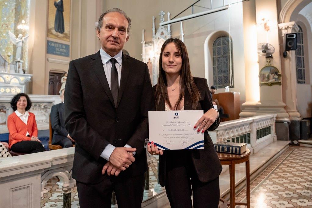 Emotivo Acto de Colación en la Subsede Bernal