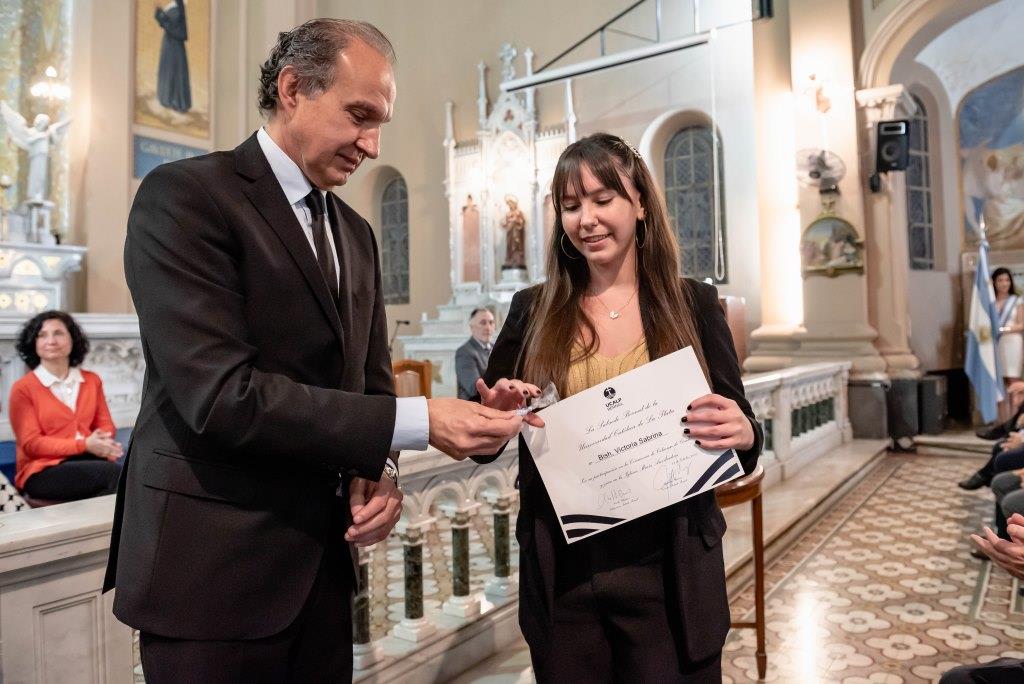 Emotivo Acto de Colación en la Subsede Bernal
