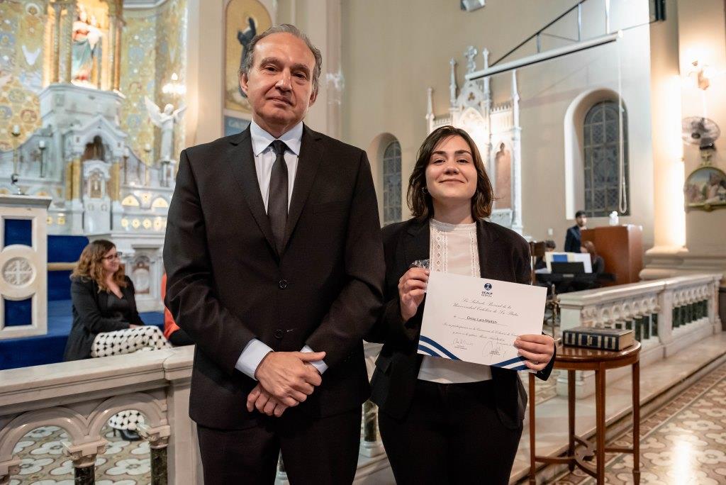 Emotivo Acto de Colación en la Subsede Bernal