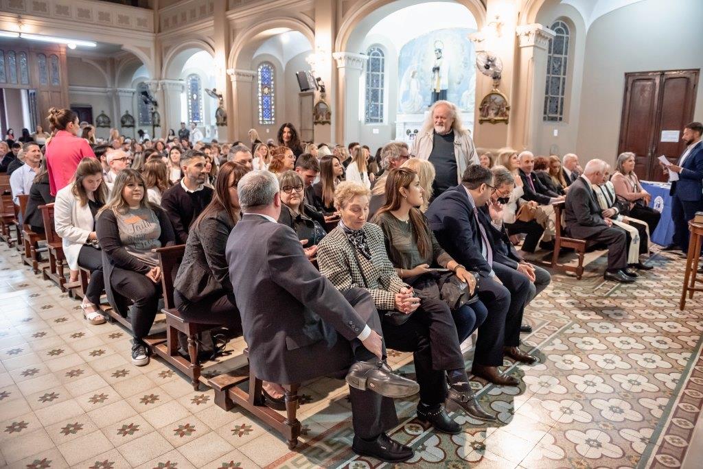 Emotivo Acto de Colación en la Subsede Bernal