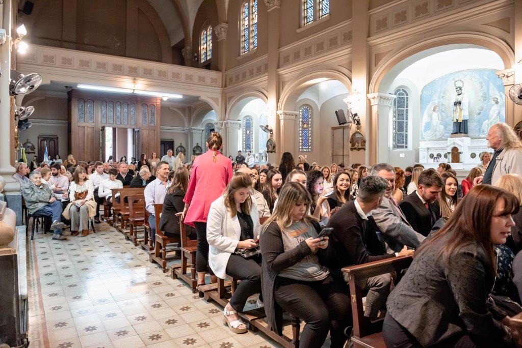 Emotivo Acto de Colación en la Subsede Bernal