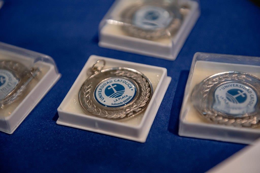 Emotivo Acto de Colación en la Subsede Bernal