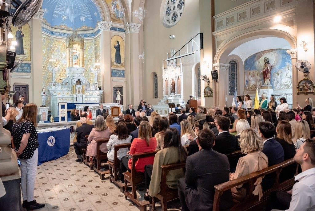 Emotivo Acto de Colación en la Subsede Bernal