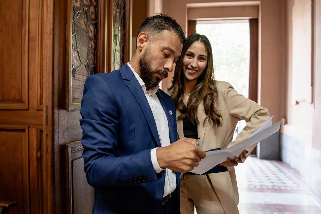 Emotivo Acto de Colación en la Subsede Bernal