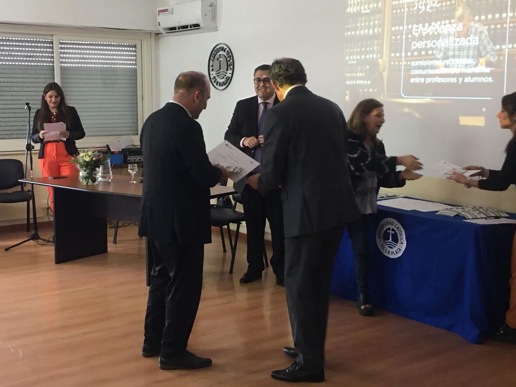 Emotivo homenaje a docentes de la Subsede Bernal UCALP