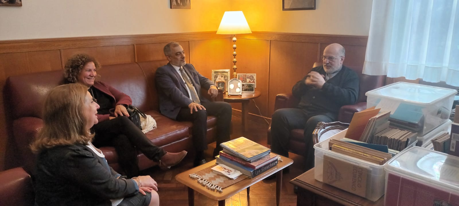 Visita de autoridades de la UCALP a la Sede Bahía Blanca (5)