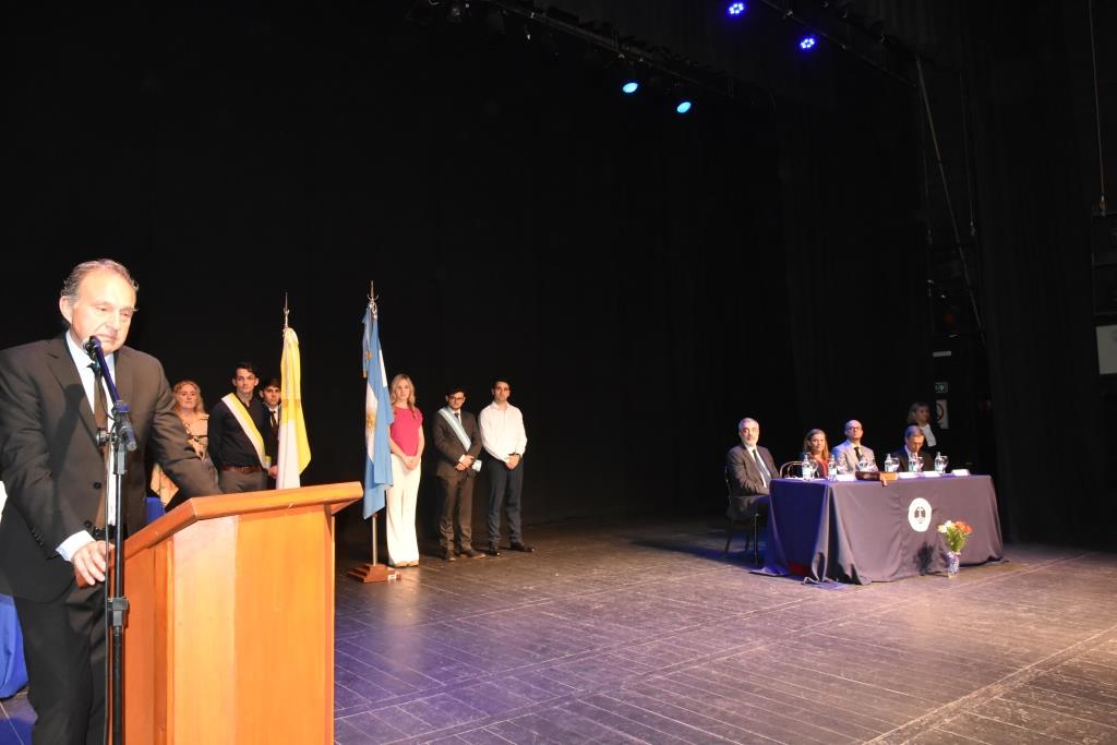 Acto de colación de la Facultad de Derecho y Ciencias Políticas