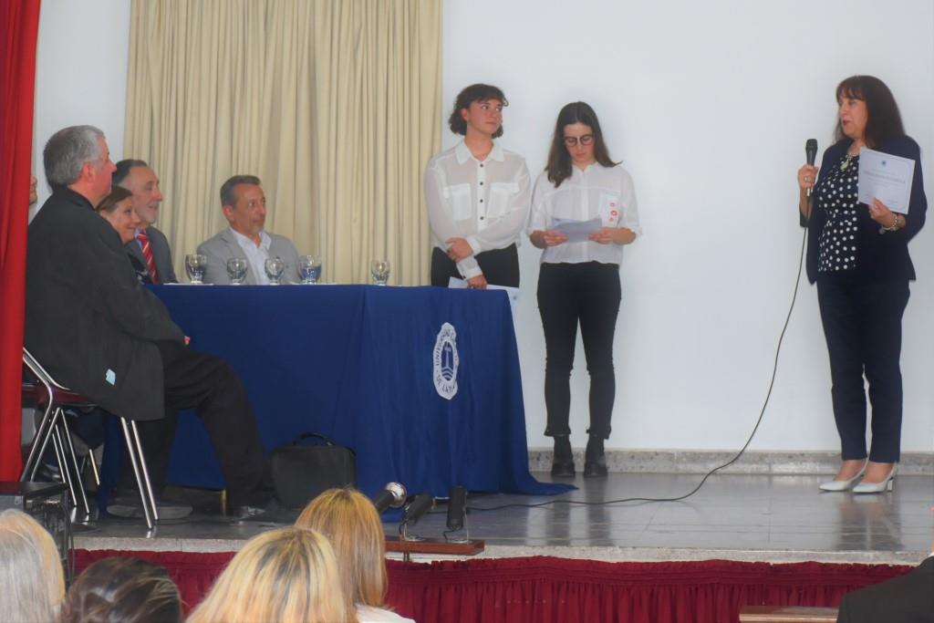 La Facultad de Ciencias Económicas y Sociales realizó un homenaje a los docentes con más de 25 años en la UCALP 