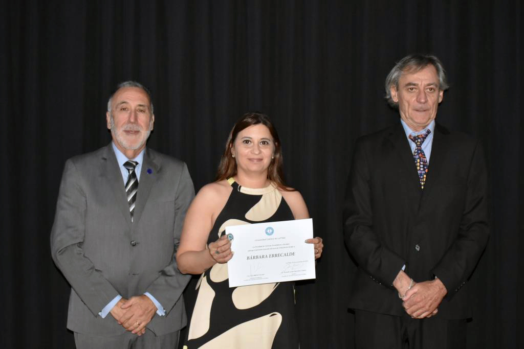 Se realizó el acto de colación de la Facultad de Ciencias Económicas y Sociales