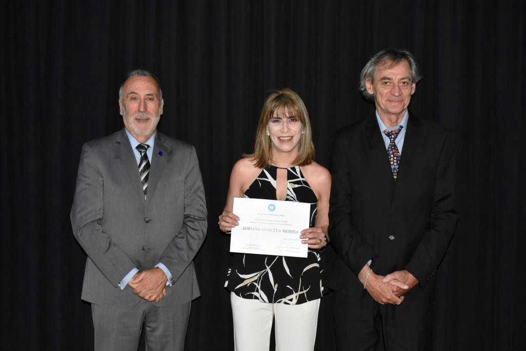 Se realizó el acto de colación de la Facultad de Ciencias Económicas y Sociales