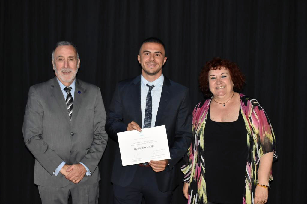 Se realizó el acto de colación de la Facultad de Ciencias Económicas y Sociales