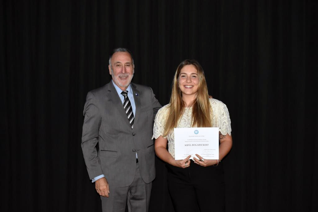Se realizó el acto de colación de la Facultad de Ciencias Económicas y Sociales