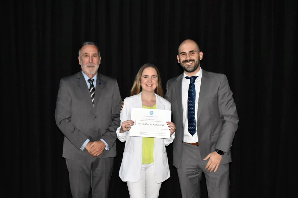 Se realizó el acto de colación de la Facultad de Ciencias Económicas y Sociales