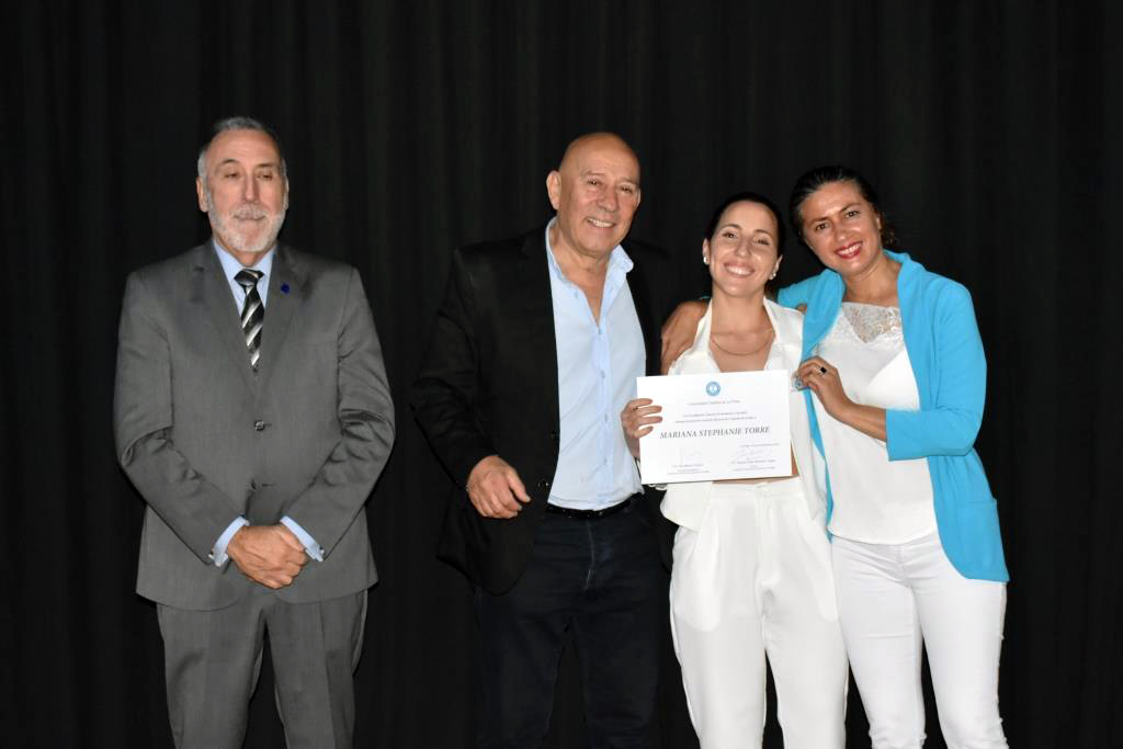 Se realizó el acto de colación de la Facultad de Ciencias Económicas y Sociales