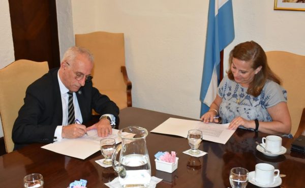 Se rubricó un acuerdo entre la UCALP y el Centro de Estudios en Defensa y Seguridad