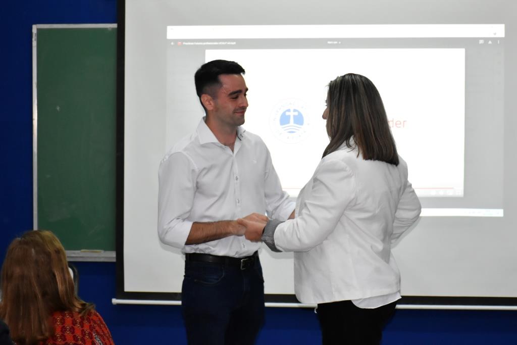 Reconocimiento a los alumnos que participaron de las Becas Futuros Profesionales Santander