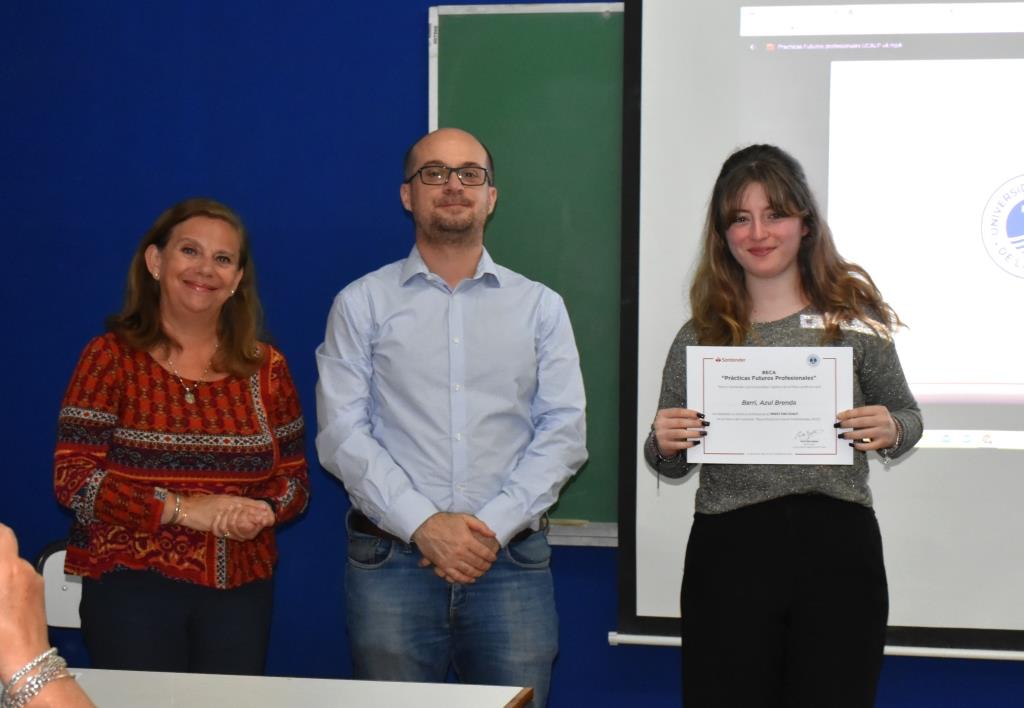 Reconocimiento a los alumnos que participaron de las Becas Futuros Profesionales Santander