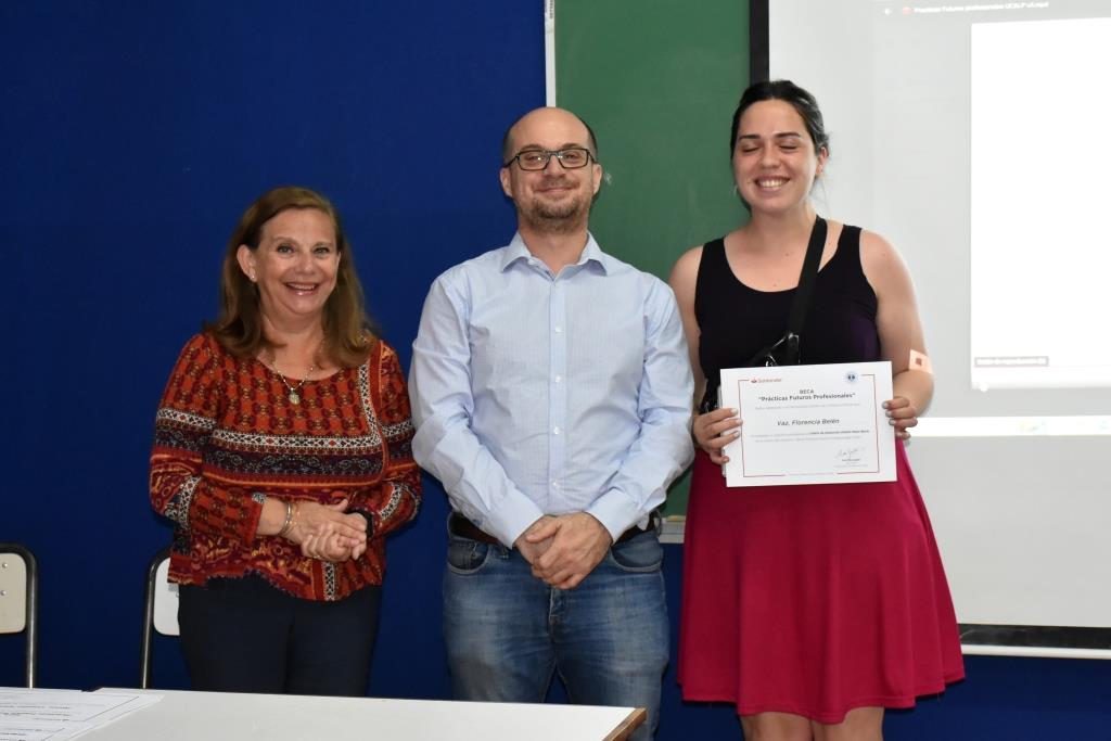 Reconocimiento a los alumnos que participaron de las Becas Futuros Profesionales Santander