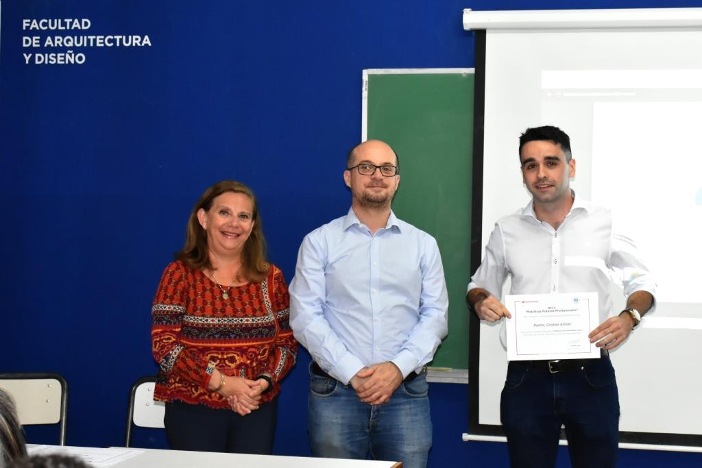 Reconocimiento a los alumnos que participaron de las Becas Futuros Profesionales Santander