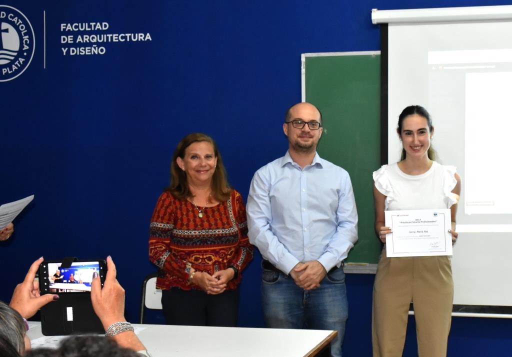 Reconocimiento a los alumnos que participaron de las Becas Futuros Profesionales Santander