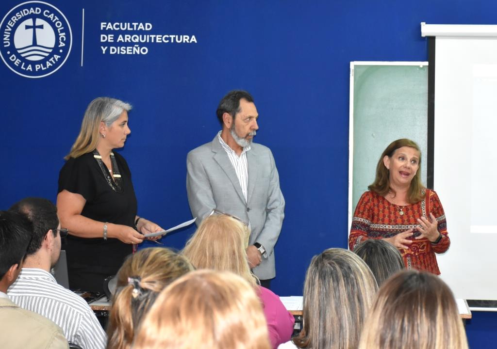 Reconocimiento a los alumnos que participaron de las Becas Futuros Profesionales Santander
