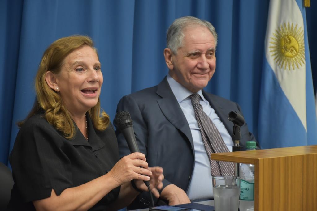 Conferencia Economía y Ciencia para la Persona. Viejas y nuevas cuestiones