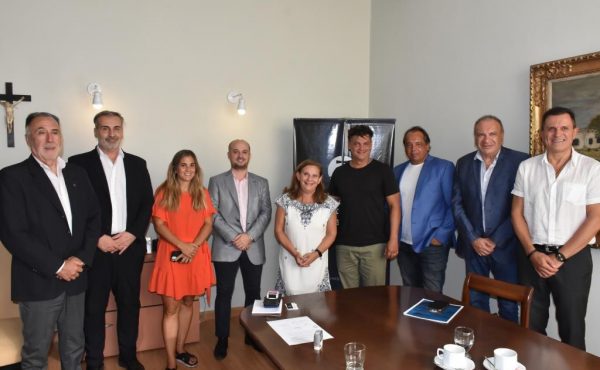 Convenio entre la UCALP, la Municipalidad de La Plata y la Cámara de Turismo Regional platense