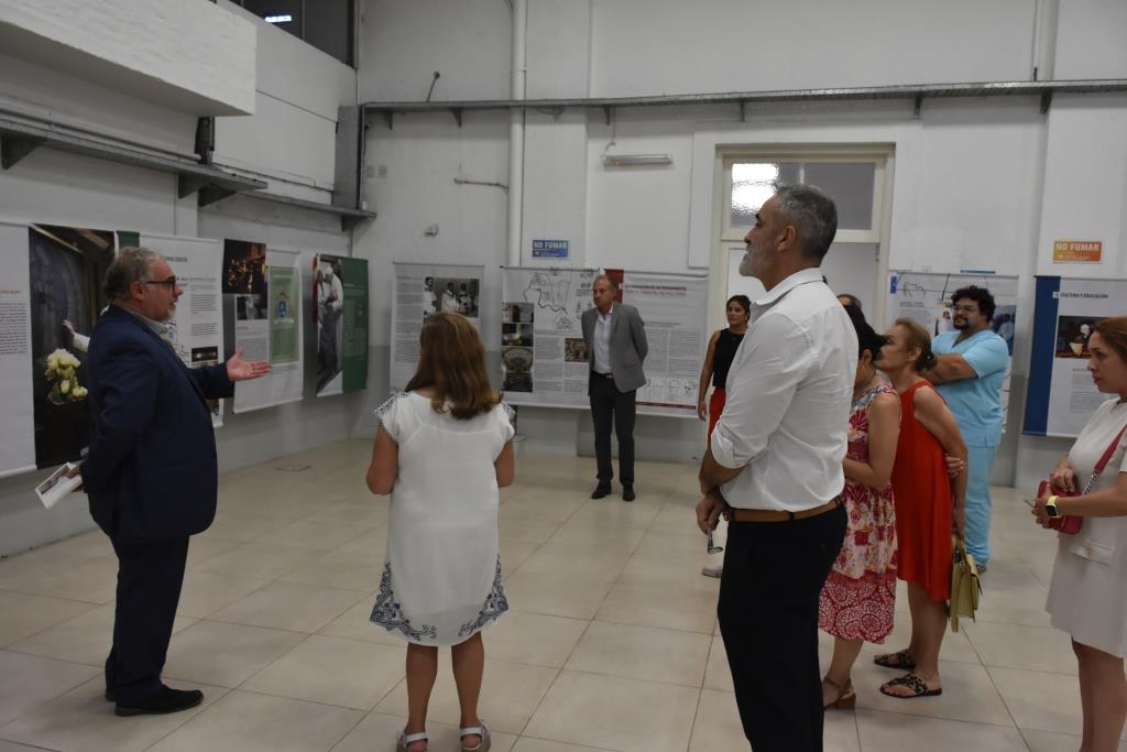 Se inauguró la Exposición de Fotos “Gestos y palabras”