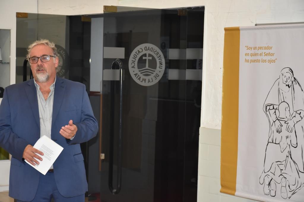 Se inauguró la Exposición de Fotos “Gestos y palabras”