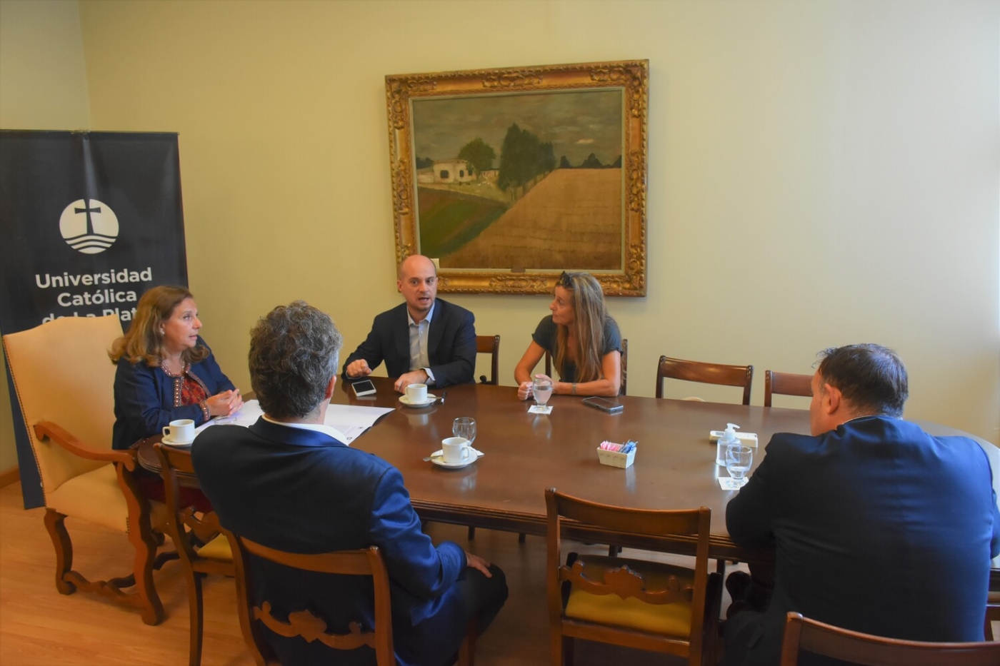 Convenio marco de colaboración entre la Universidad y la Cámara de comercio, industria y servicios de La Plata