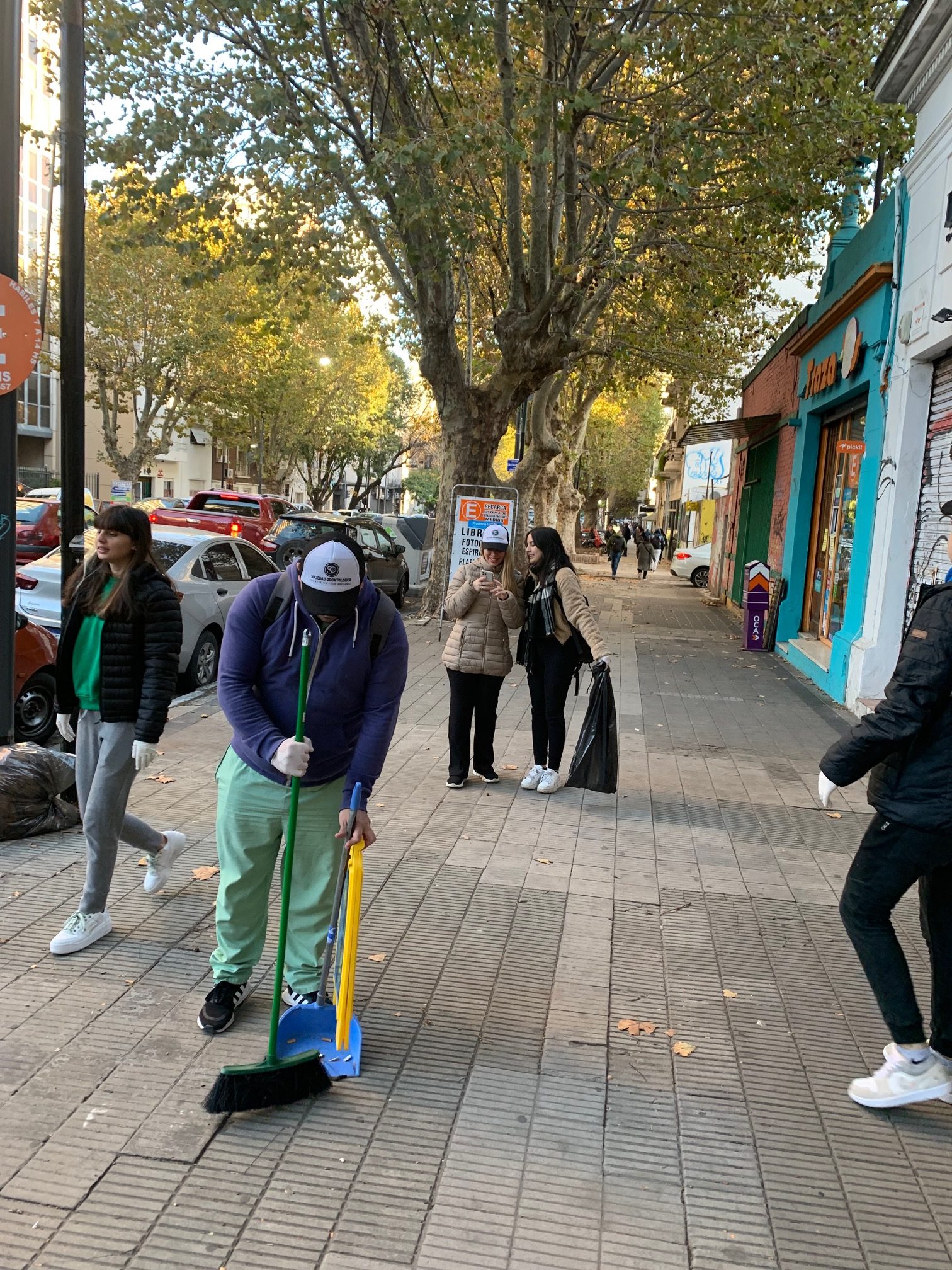 La Facultad de Odontología y el proyecto por una ciudad más limpia (9)