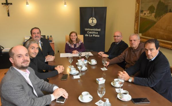 Convenio marco de colaboración entre la Universidad y el Círculo de Periodistas de la Provincia de Buenos Aires