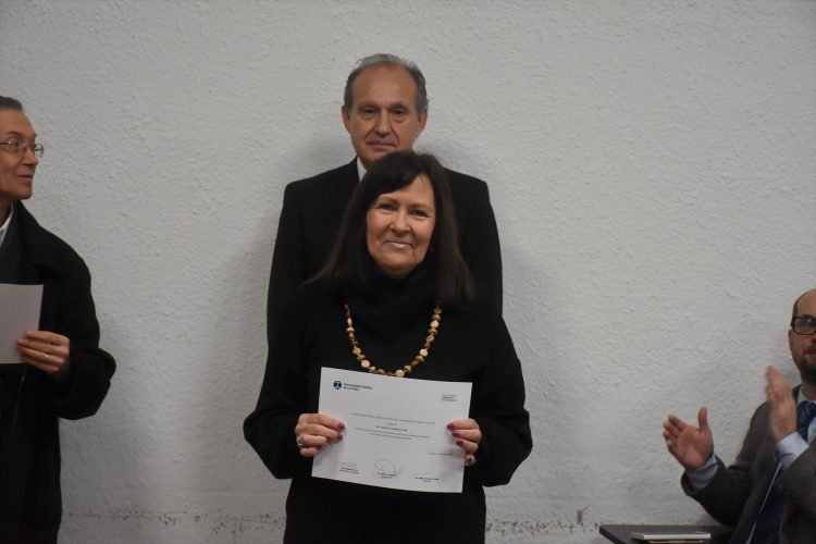 La Facultad de Derecho y Ciencias Políticas realizó un homenaje a los docentes con más de 25 años