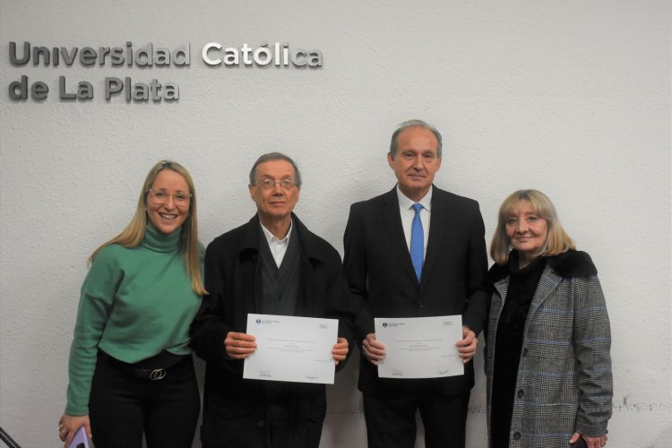 La Facultad de Derecho y Ciencias Políticas realizó un homenaje a los docentes con más de 25 años