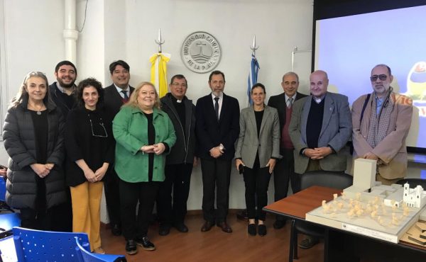 Muestra y entrega de trabajos realizados en la cátedra de Arquitectura e Interiorismo Sacros Sede Bernal