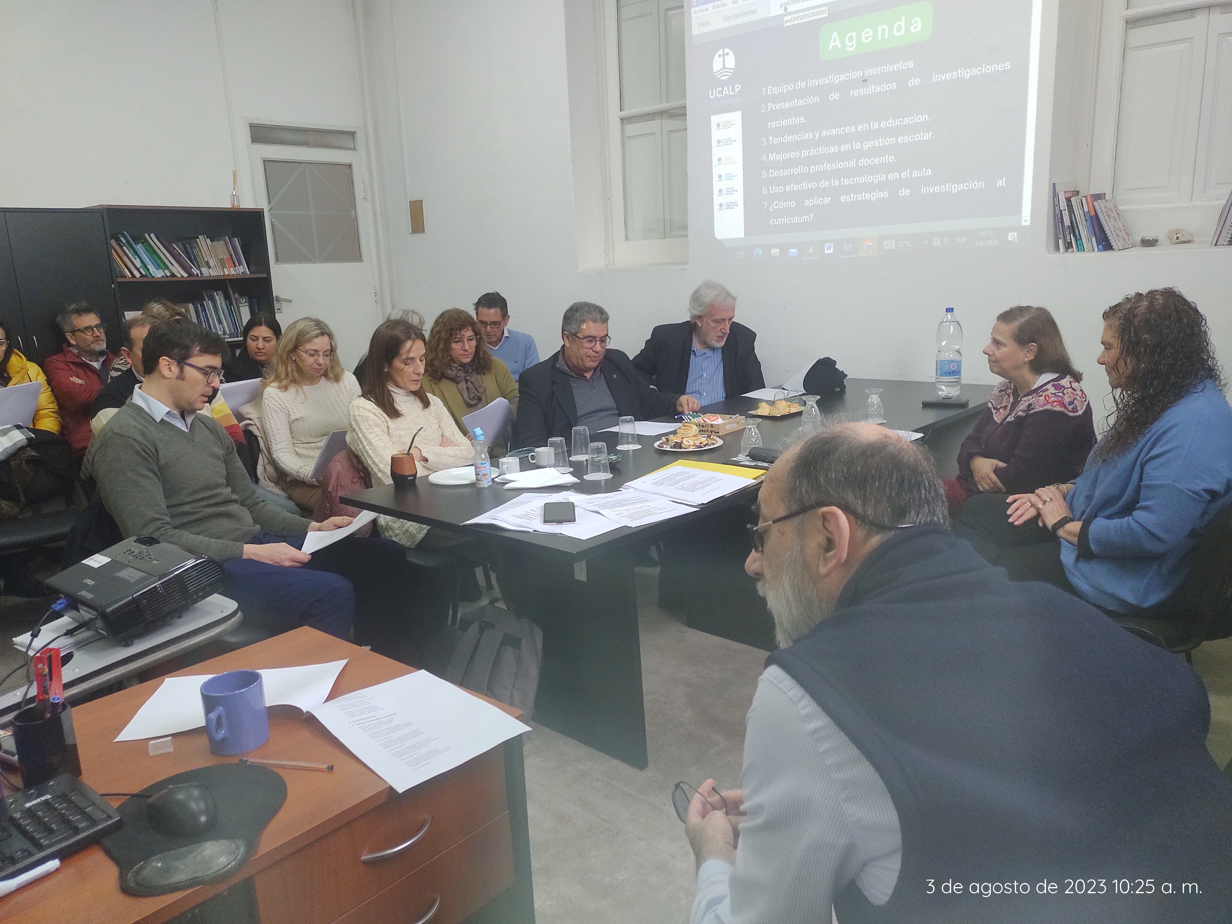 Reunión de investigación preuniversitaria (6)