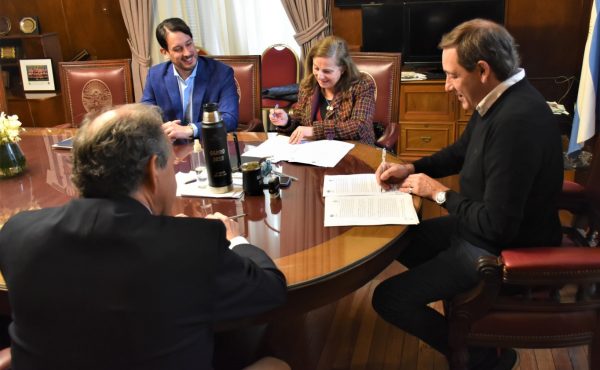 Nuevo convenio sobre prácticas con la Municipalidad de La Plata