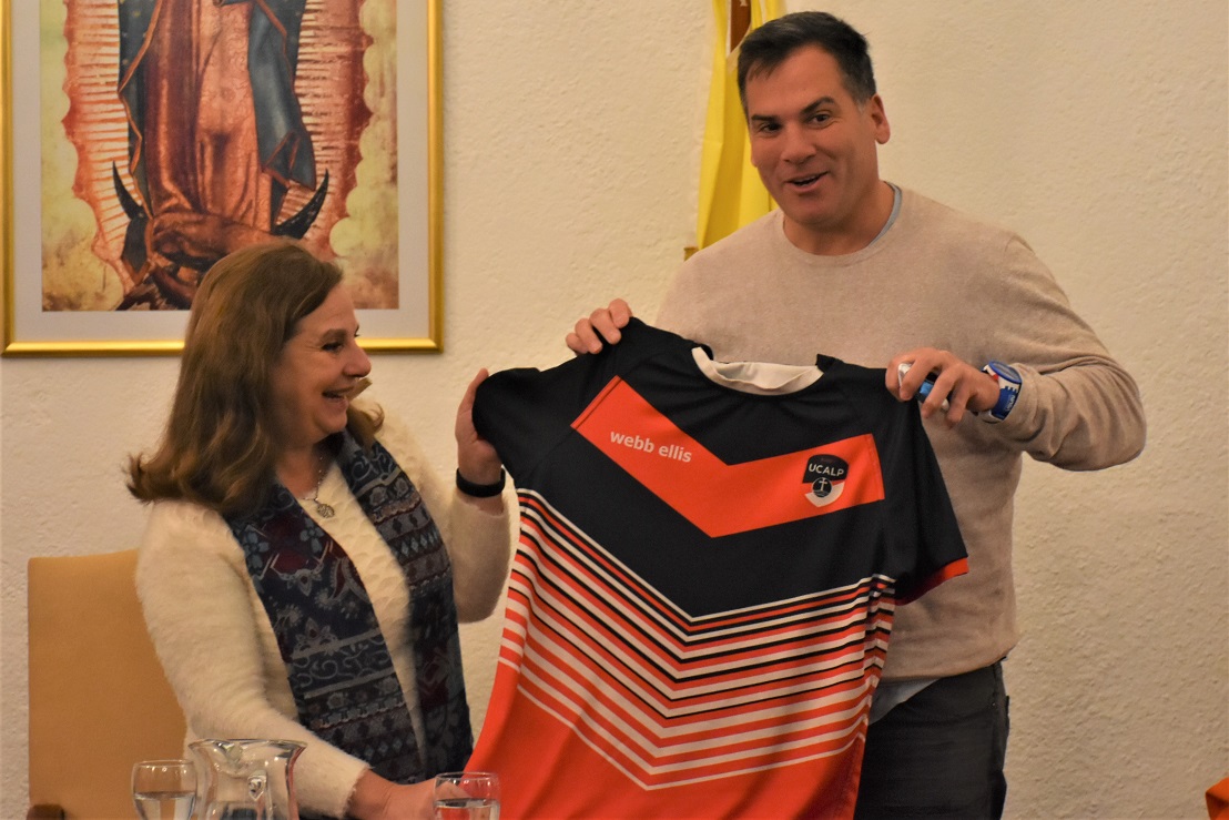 Encuentro de los deportistas que participaron en los JUAR en el Rectorado
