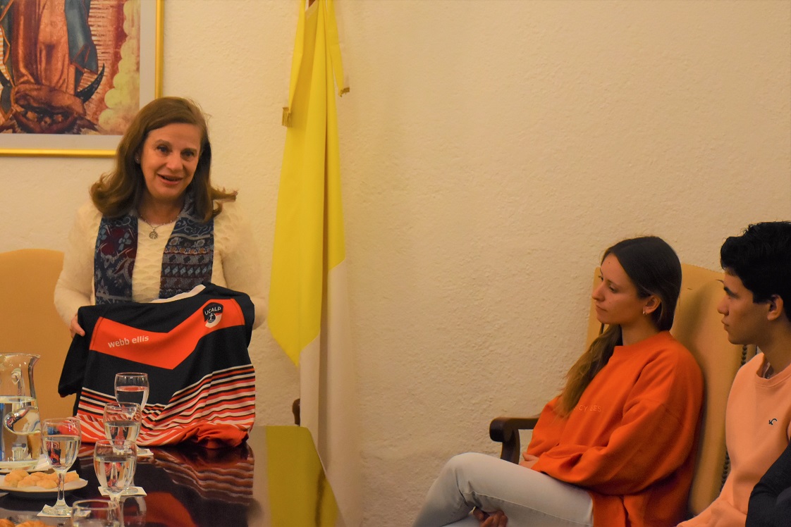 Encuentro de los deportistas que participaron en los JUAR en el Rectorado
