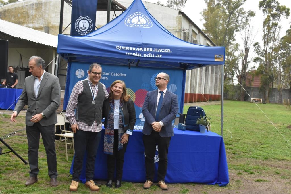 La Universidad celebró el Día del Estudiante y reconoció a los mejores promedios